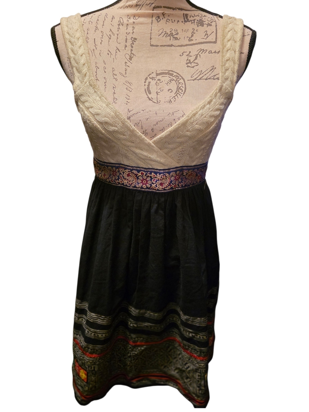Free People Cream Cable Knit V-Neck w/ Navy Skirt And Bohemian Pattern Women's 0